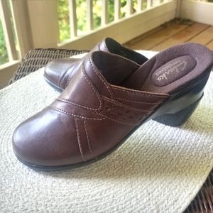Clarks Bendables Leather Mules